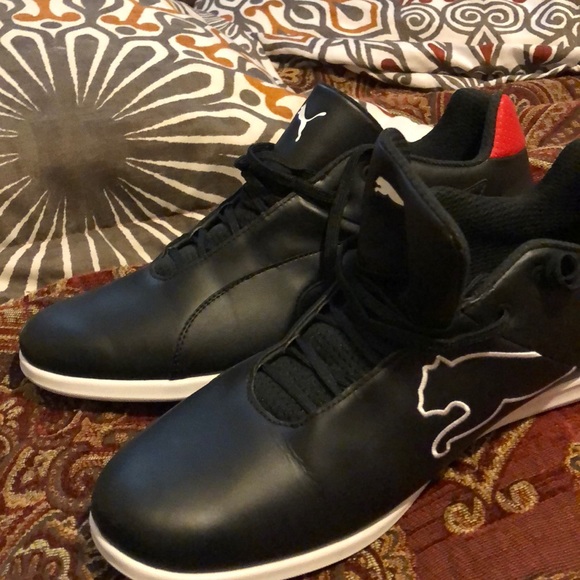 Shoes - Picture 1 of 3